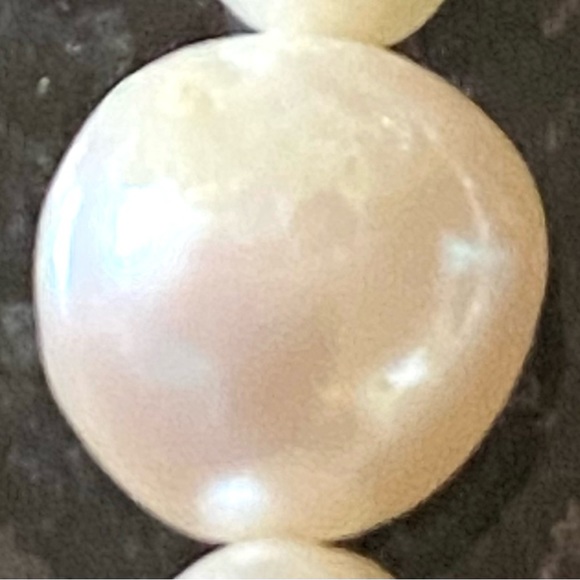 Genuine Cultured Pearl Stretch Bracelet - Picture 3 of 6